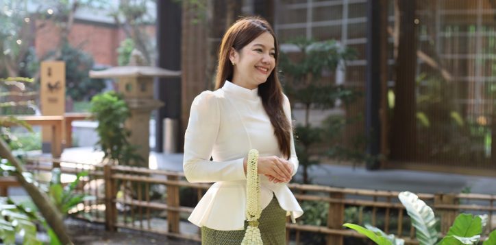 splash-into-songkran-at-siam-market