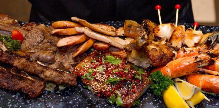 barbeque-seafood-buffet