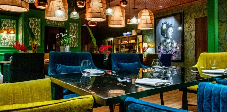 christmas-restaurant-promotion1