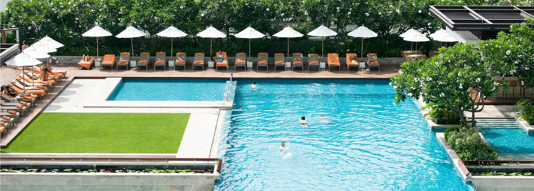 Bangkok Hotel Swimming Pool | Pullman Bangkok King Power