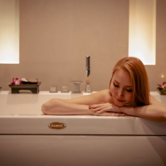 valentine-promotion-at-le-spa