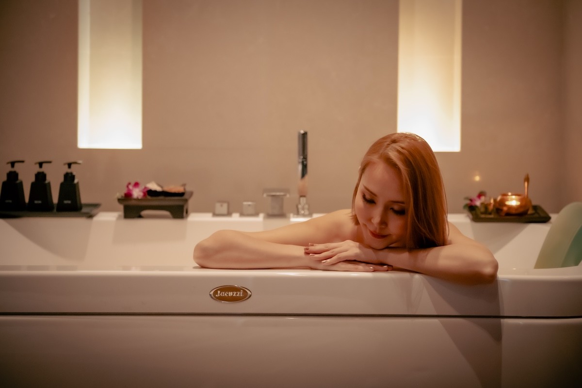 VALENTINE PROMOTION AT LE SPA