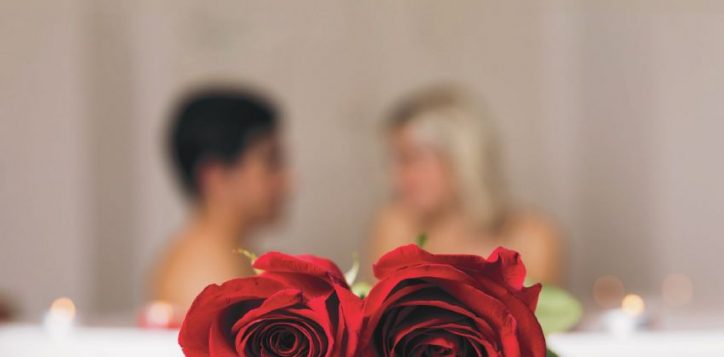 valentines-rose-kiss-sensations