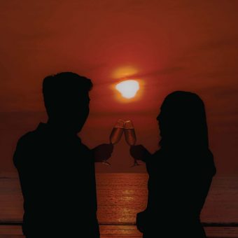 valentines-day-beachfront-dinner