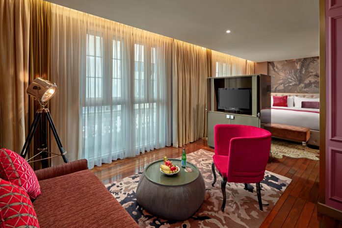 junior-suite-opera-house-view
