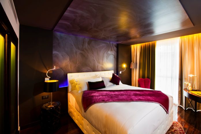 superior-room-king-or-twin-bed