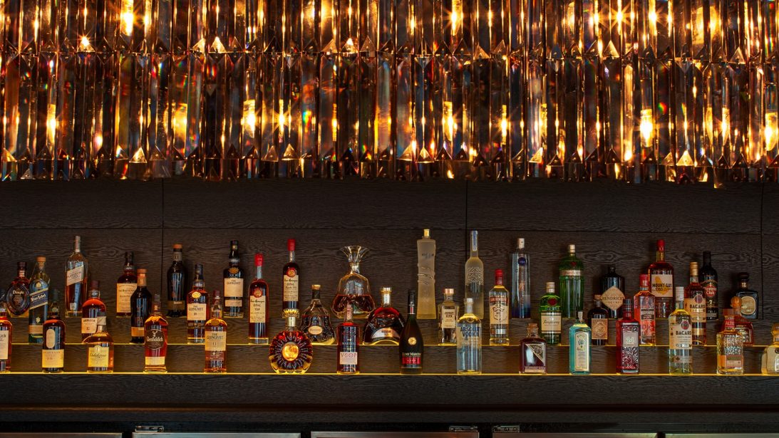 sabrage-champagne-bar