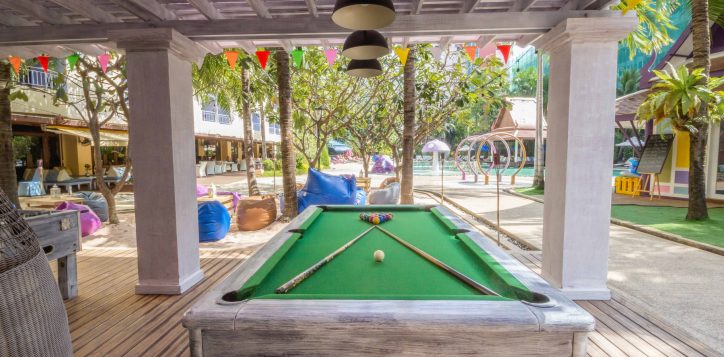 aqua-pool-bar-club-place-mercure-pattaya-hotel-social-6