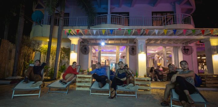 aqua-pool-bar-club-mercure-pattaya-hotel-173