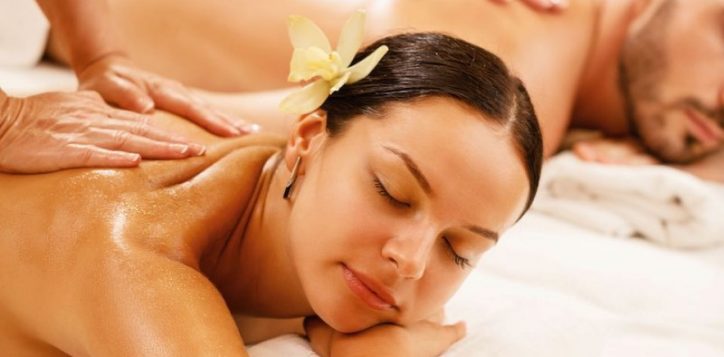 young-couple-relaxing-during-back-massage-health-spa-focus-is-young-woman_0-2