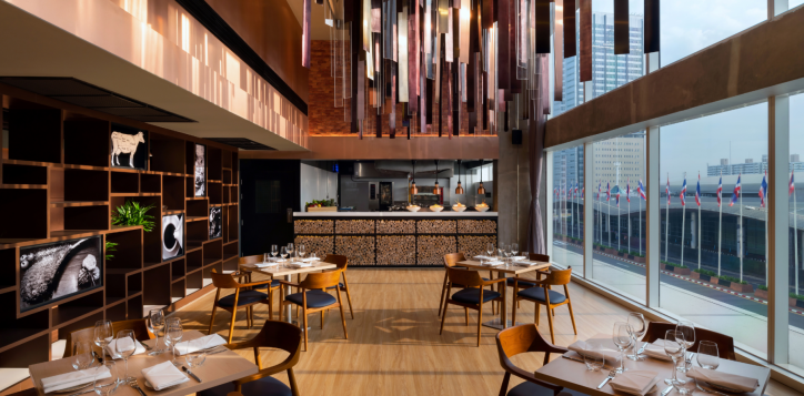 italian-restaurant-in-muang-thong-thani