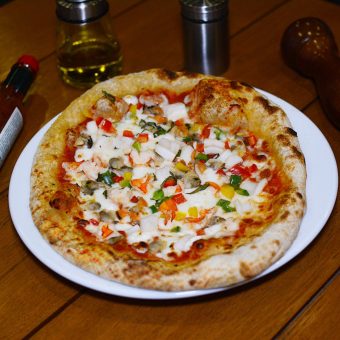 pizza-seafood-at-94-bar