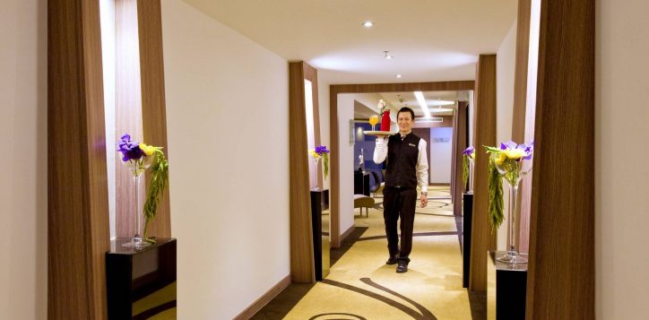room-corridor-01