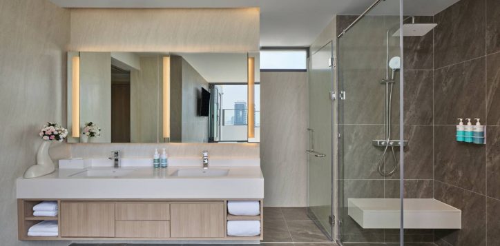 restroom-2