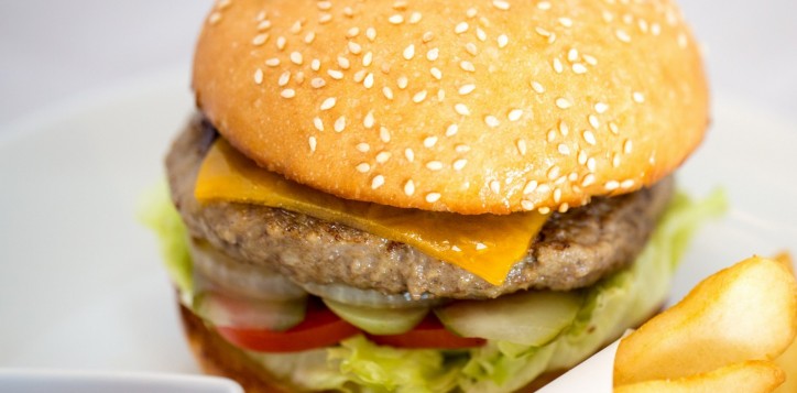 barsrestaurants-inroomdining-joekillsburger