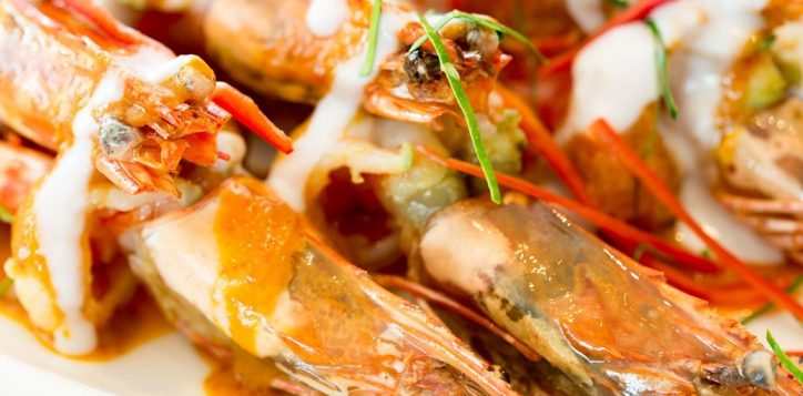 novotel-phuket-karon-prawns