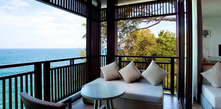 room-ocean-room-03-ocean-room-balcony-2