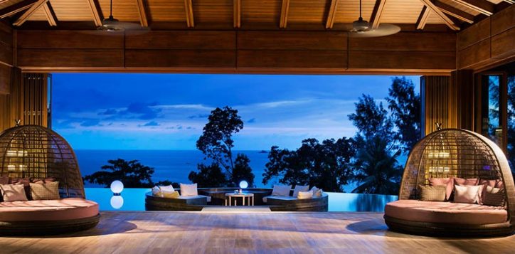 phuket-beach-resort-lobby