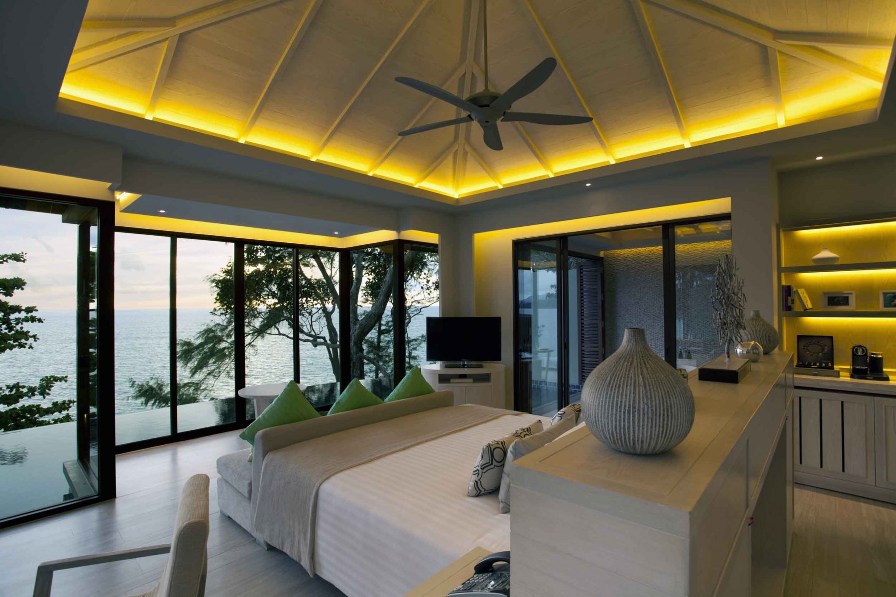Phuket resort with private pool villa