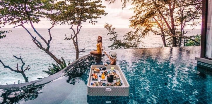 float-tray-header1-2