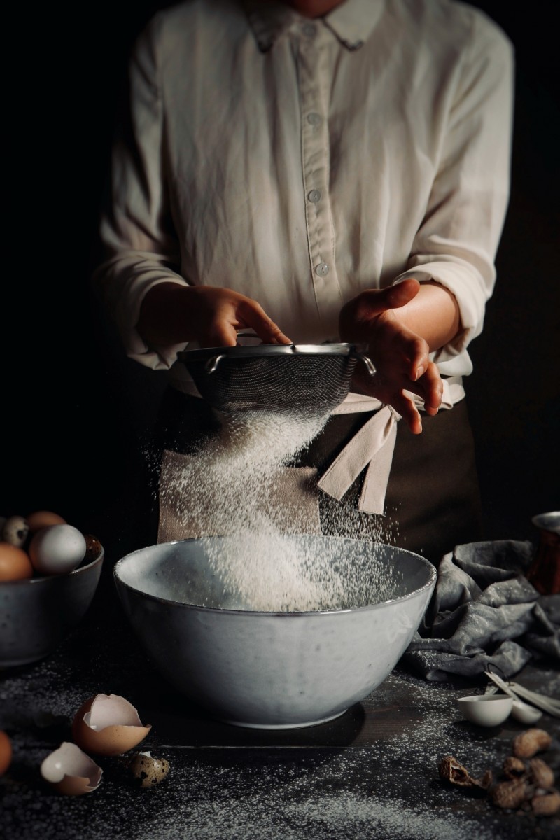 BAKE & SHAKE