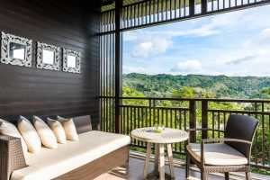 grand-deluxe_balcony-300x200-2-2