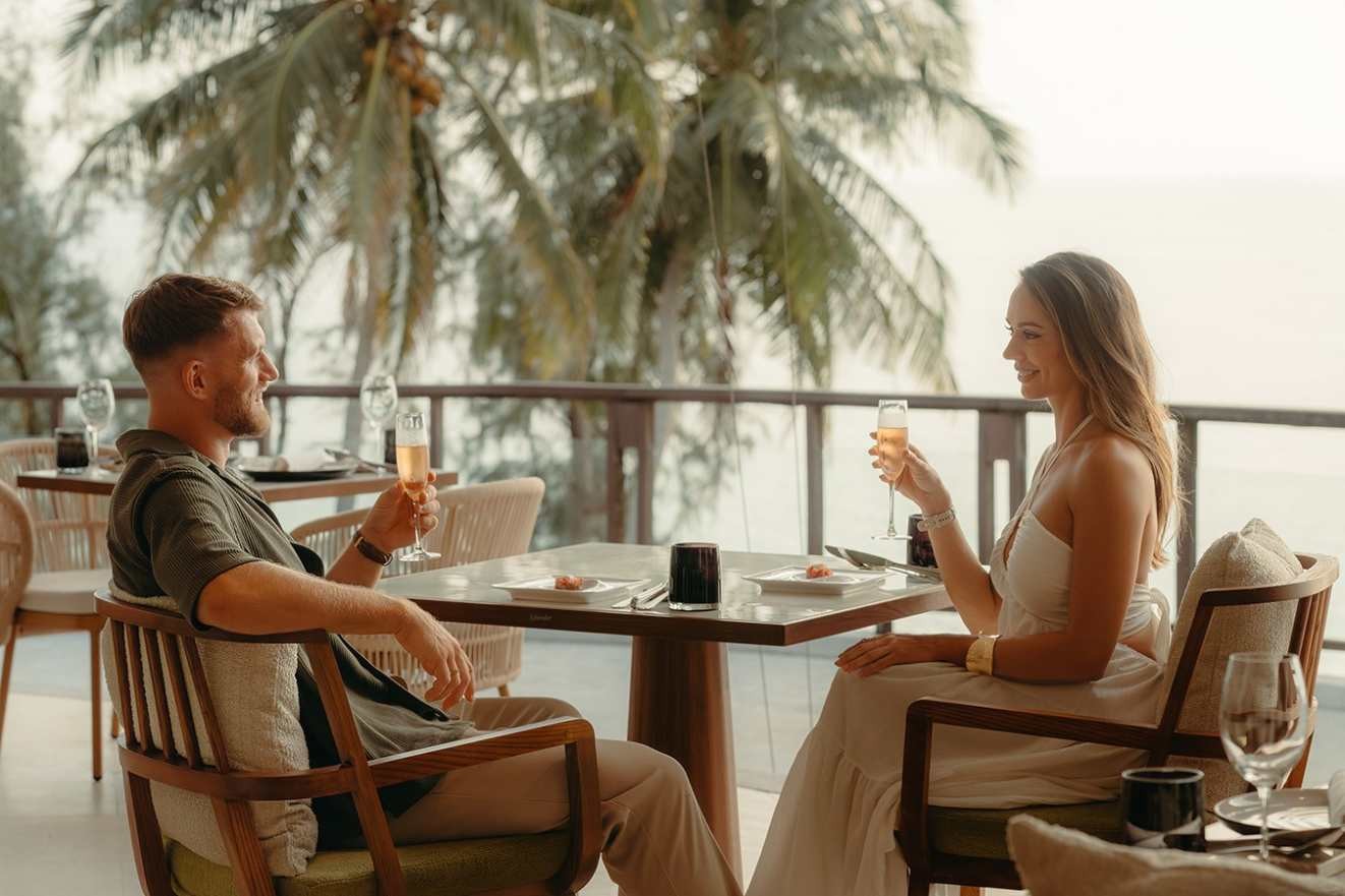 ECHO Restaurant Pullman Phuket Arcadia Naithon Beach
