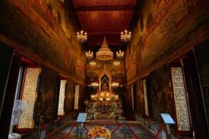Wat Pathum Wanaram: 5 Places to visit in Bangkok
