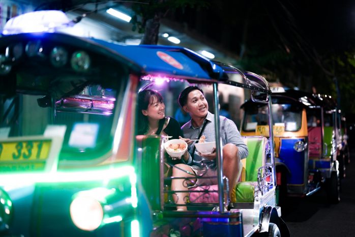 mmoment-tuk-tuk-food-tour