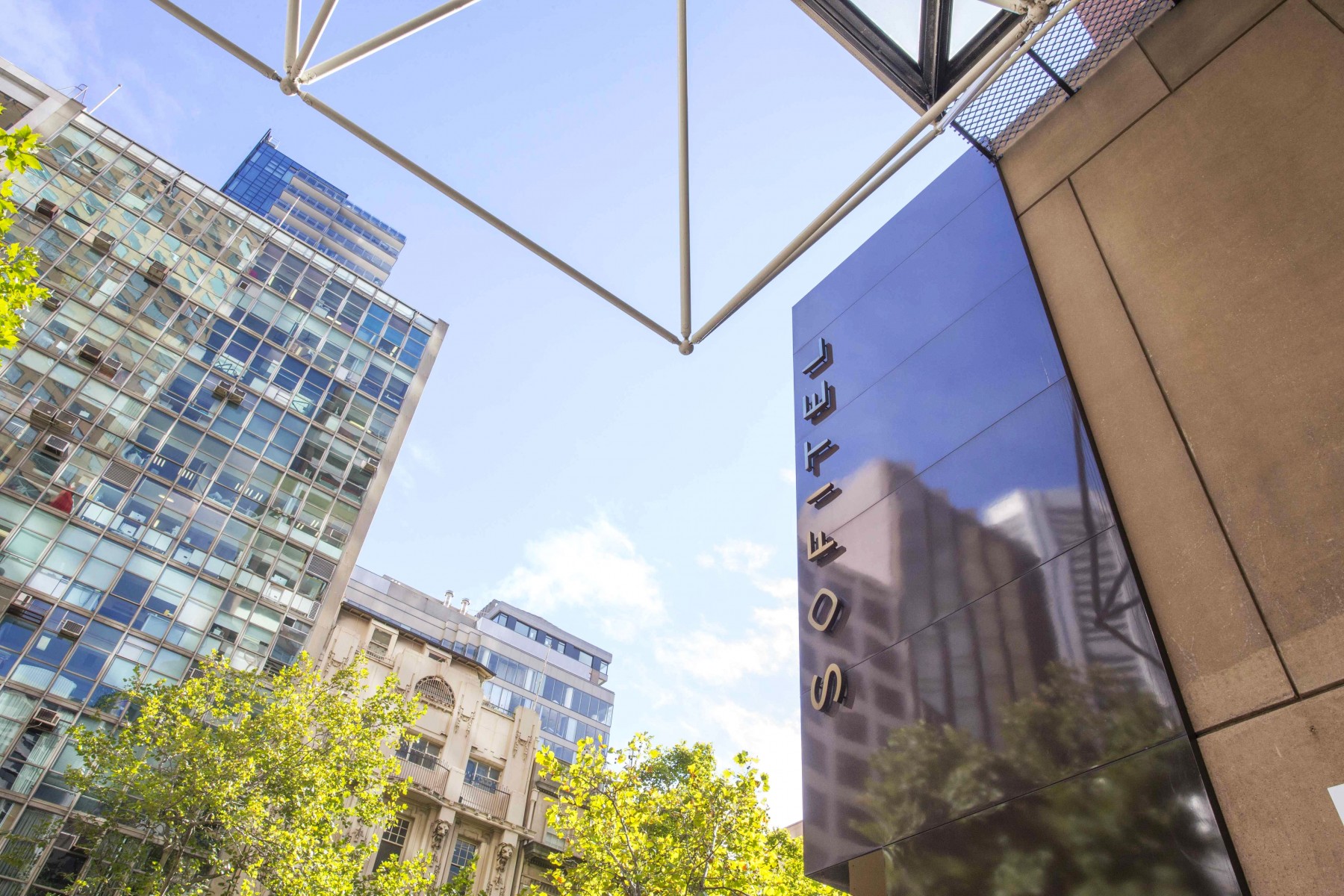 discover-the-accor-carbon-tracker