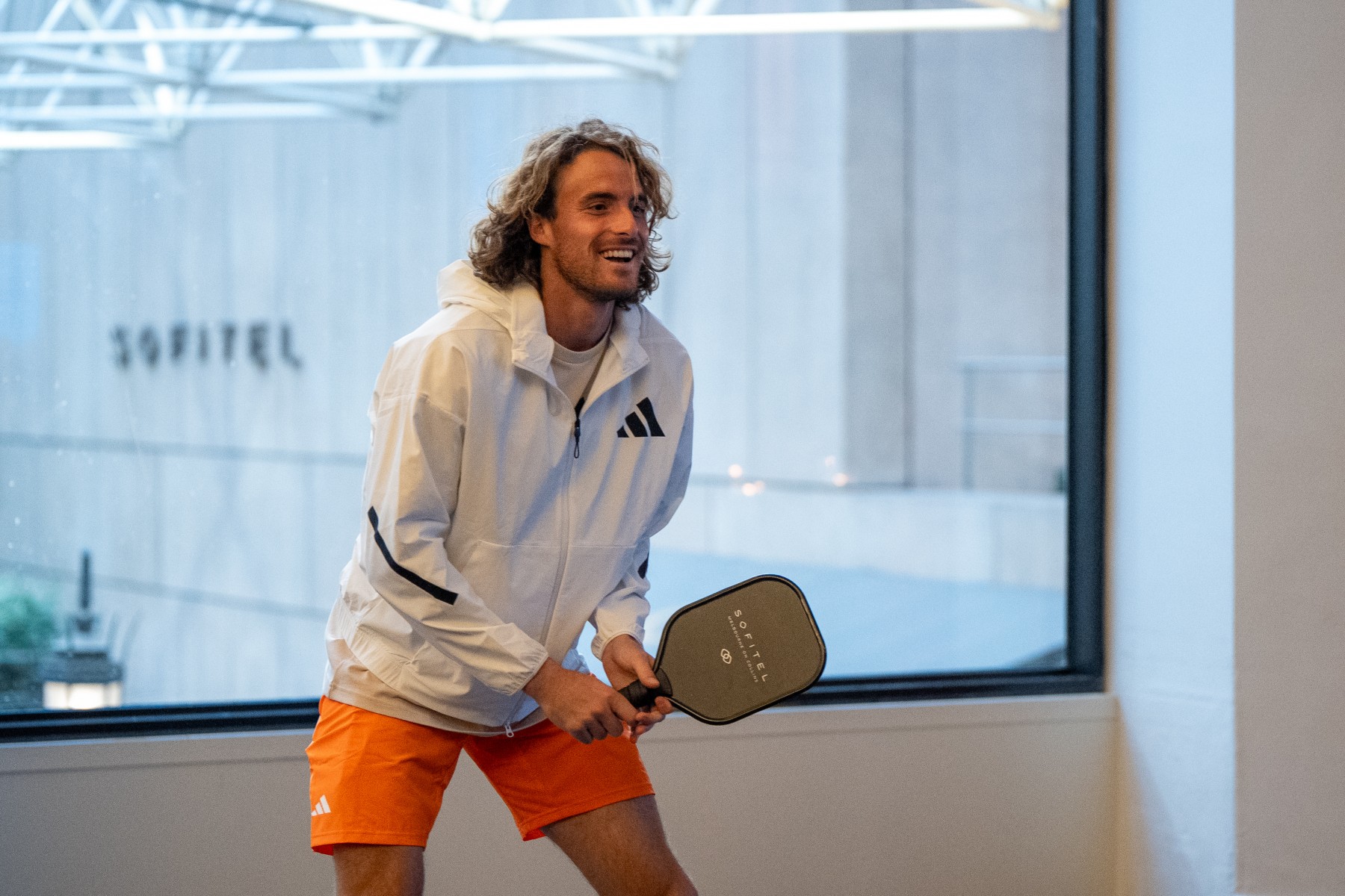 courtside-energy-with-pickleball-pommery-and-stars