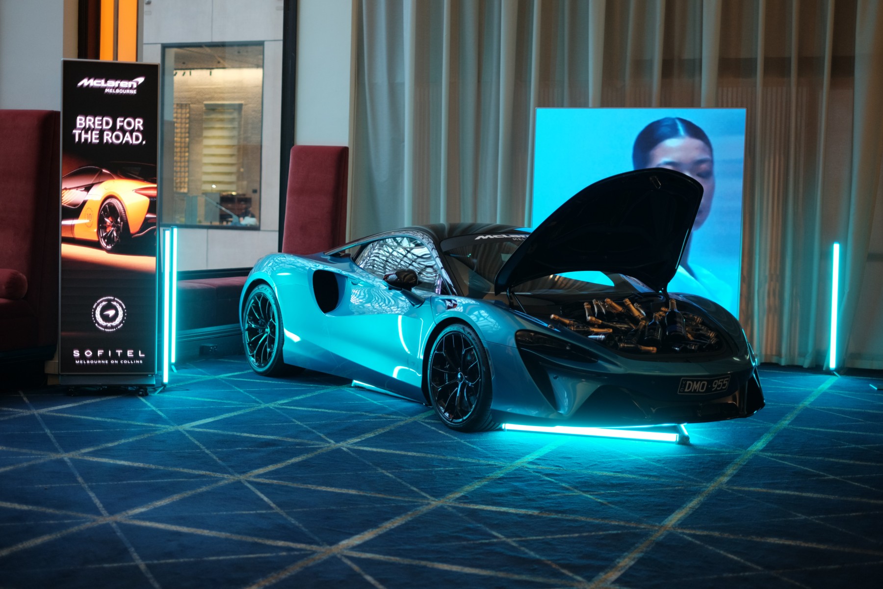 supercar-glamour-arrives-for-foruma-1-week