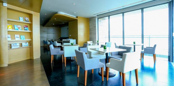 restaurants-_-bars-section-premier-executive-lounge-photo41-2