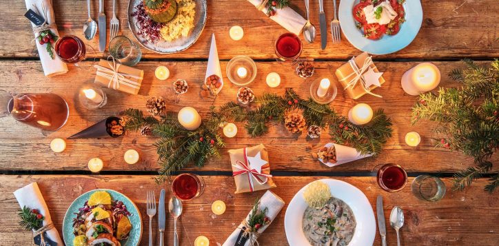 festive-thanksgiving-christmas-holiday-dinner-table3