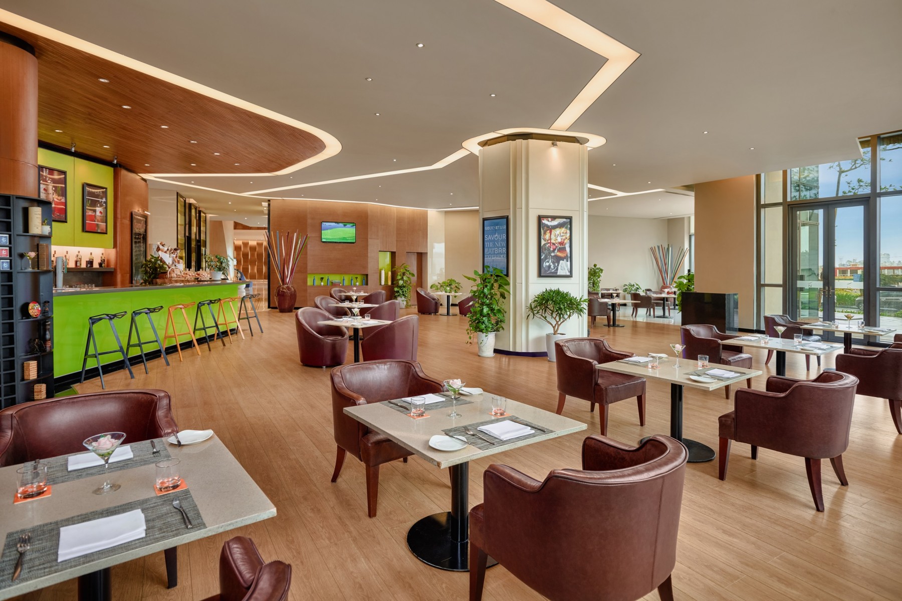 Không gian tại GourmetBar - Novotel Danang Premier Han River