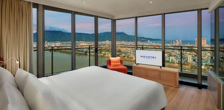 corener-suite-panorama-view-novotel-danang-premier-han-river
