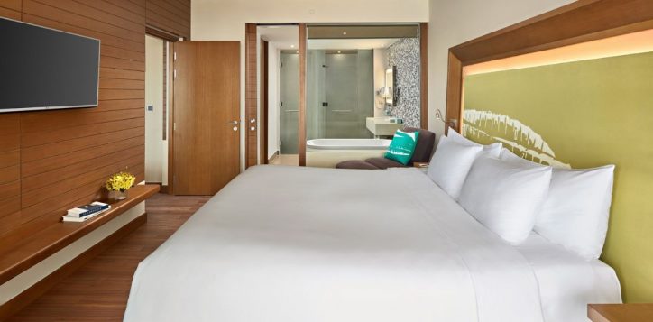 one-bedroom-apartment-balcony-novotel-danang-premier-han-river