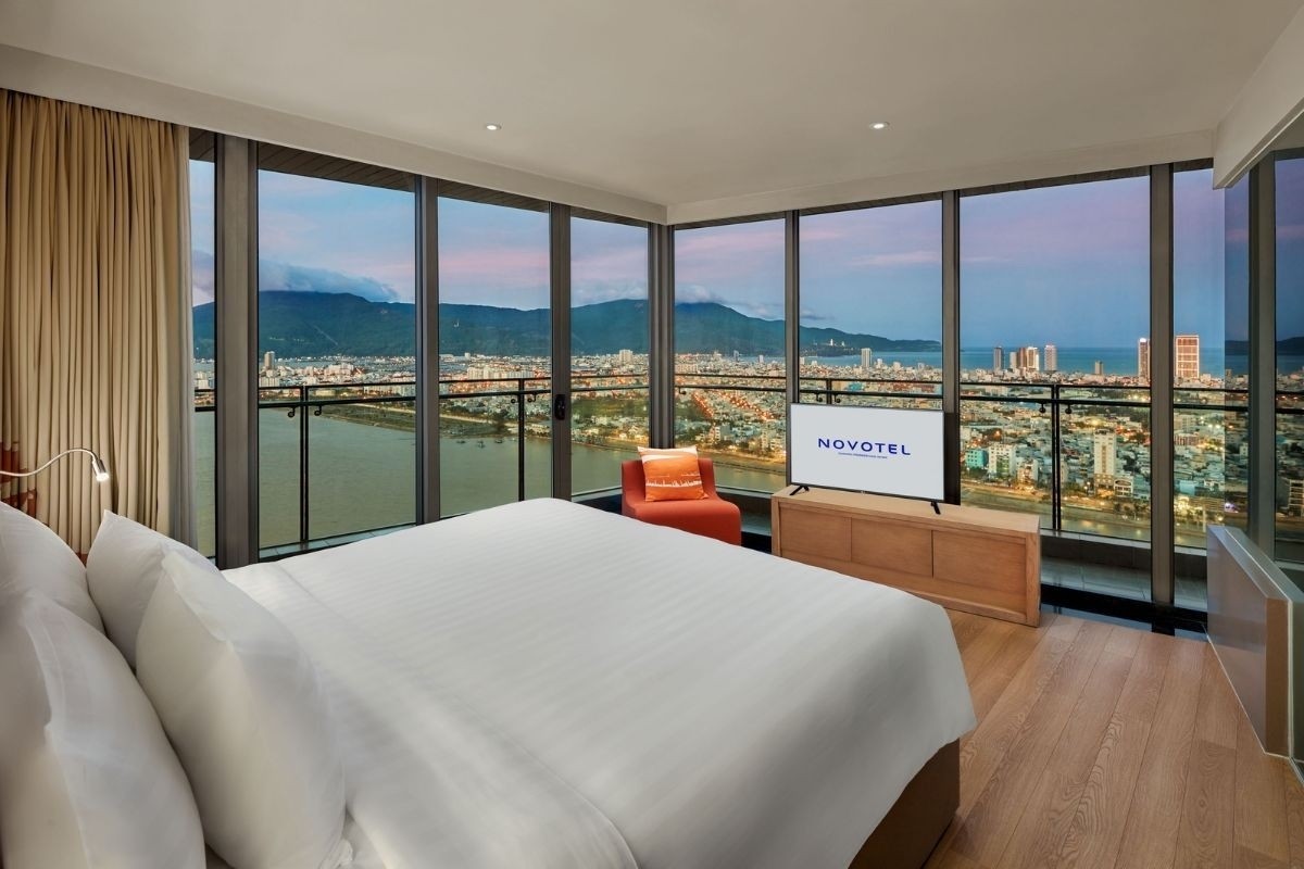 suite at novotel danang premier han river
