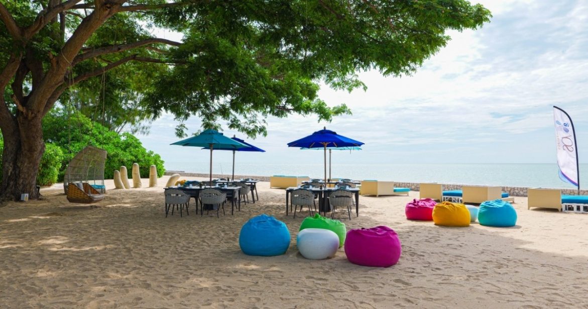 beach-society