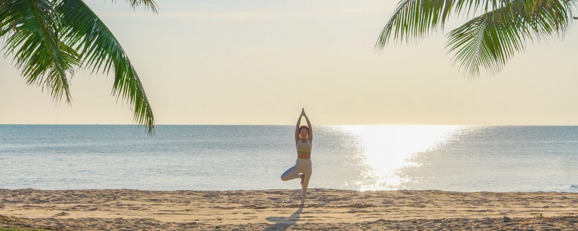 new-years-eve-yoga-by-the-beach
