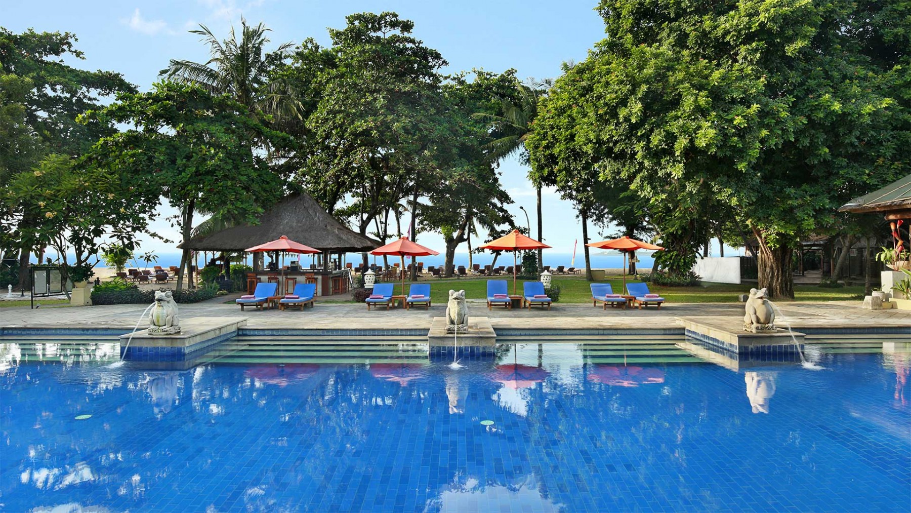Mercure Bali Sanur Resort - Relax By The Pool