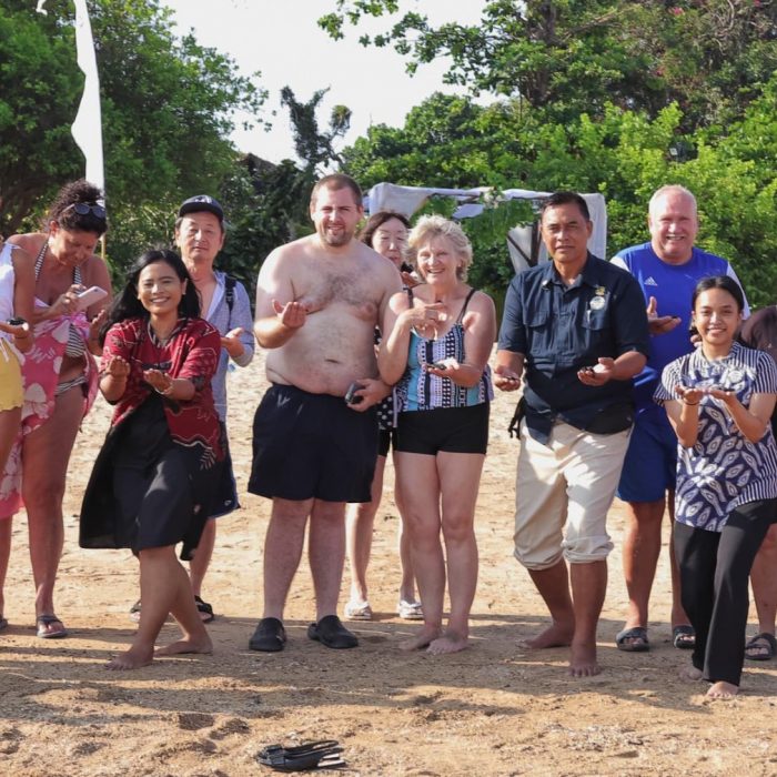 turtle-release-moment-at-mertasari-beach