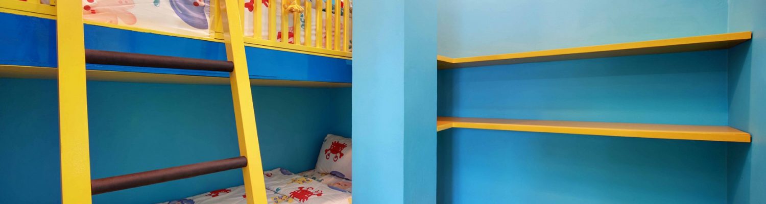 family-suites-king-children-bunk-beds