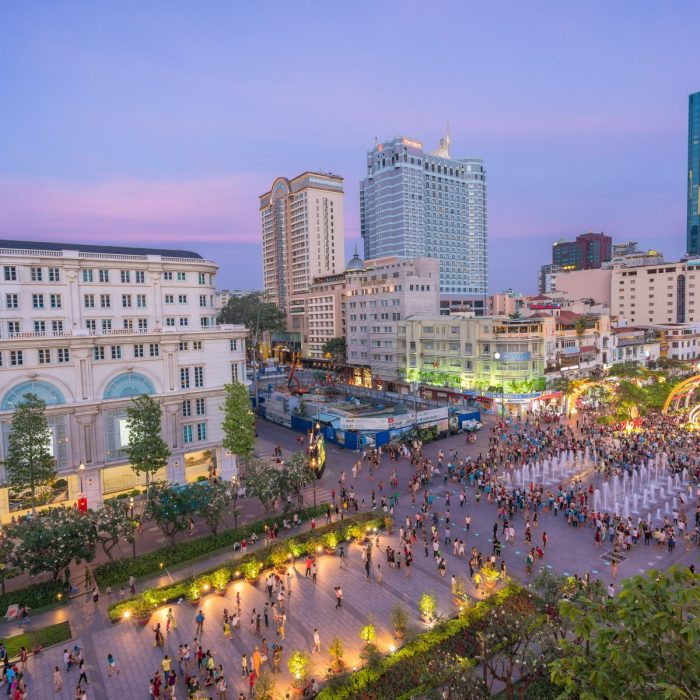 nguyen-hue-walking-street