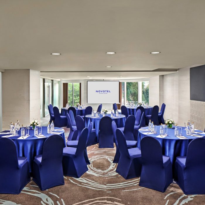 top-4-professional-meeting-hotels-near-district-1
