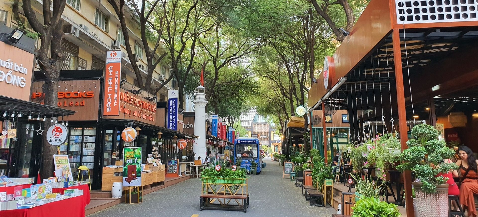 Nguyen Van Binh Book Street