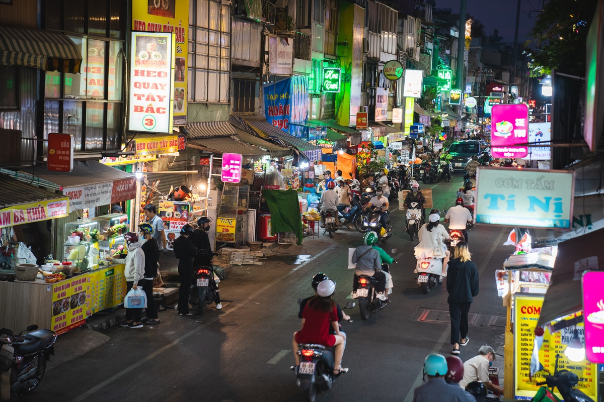 Nguyen Thuong Hien Food Street