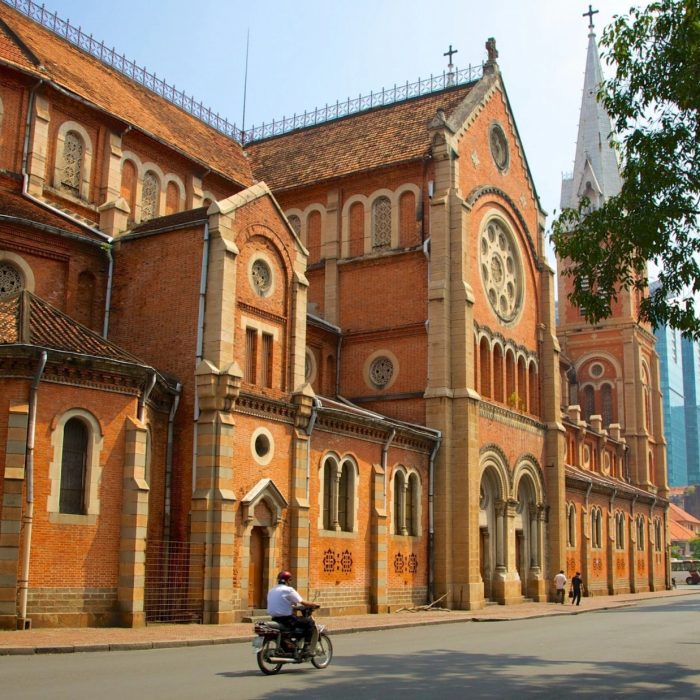 top-6-photo-worthy-attractions-near-novotel-saigon-centre