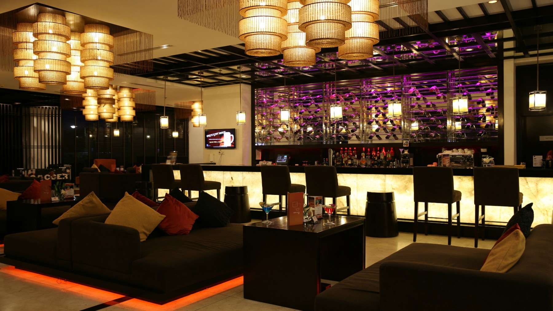 lobby-lounge-bar
