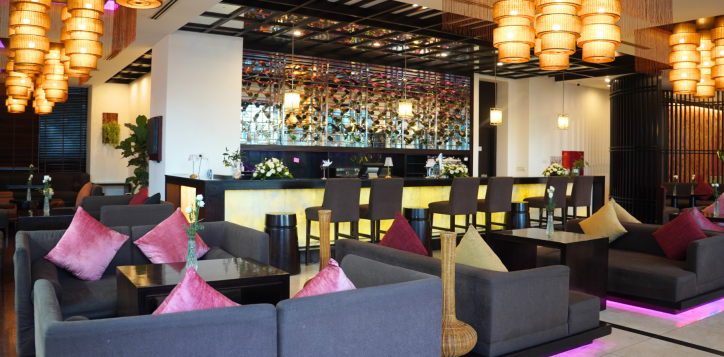 lobby-lounge-bar